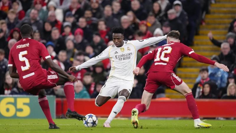 青岛足球赛场突发伤病潮（青岛足球赛场伤病潮来袭）